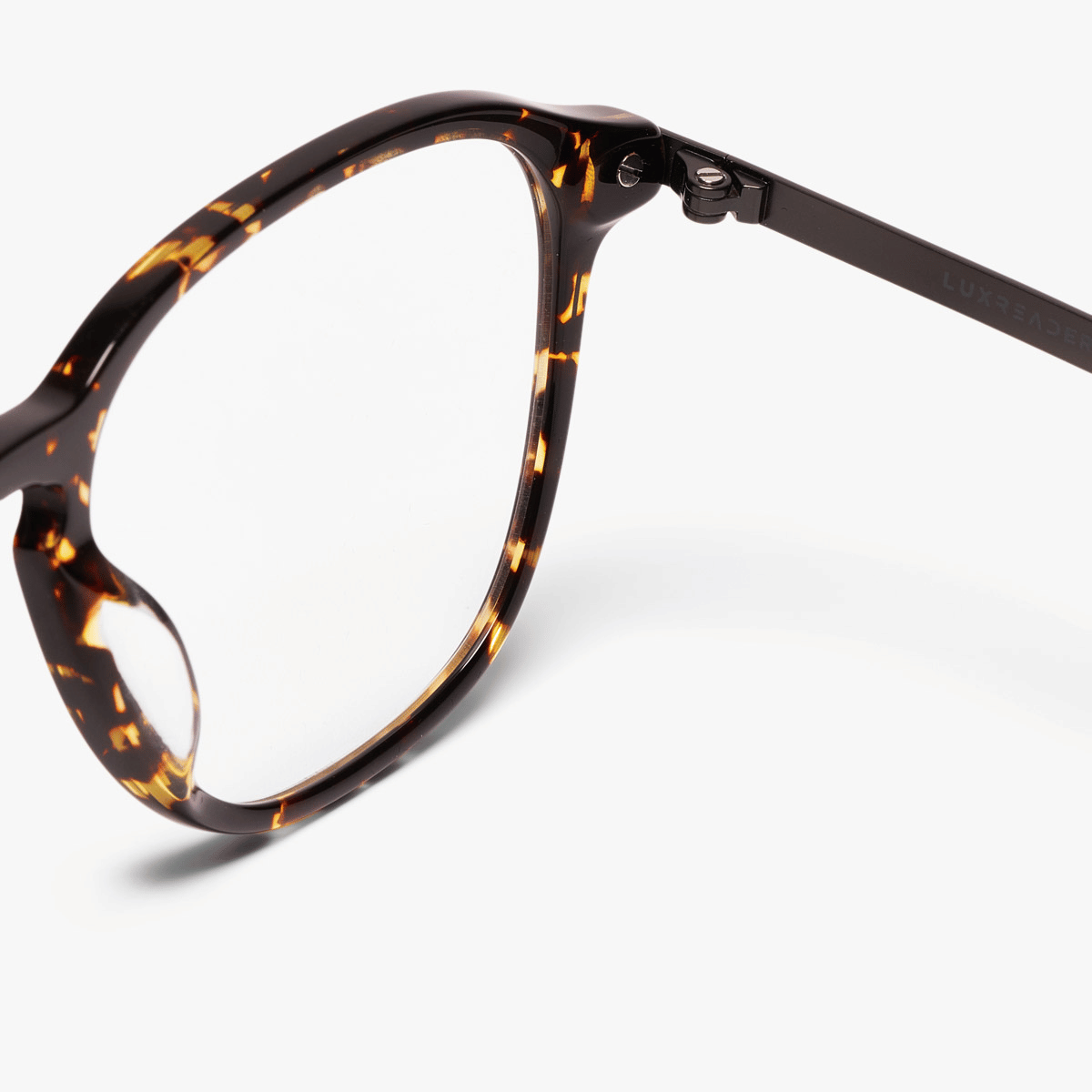 Luxreaders stylish Rønne Dark Turtle Reading glasses. Made from Titanium in a Square shape.