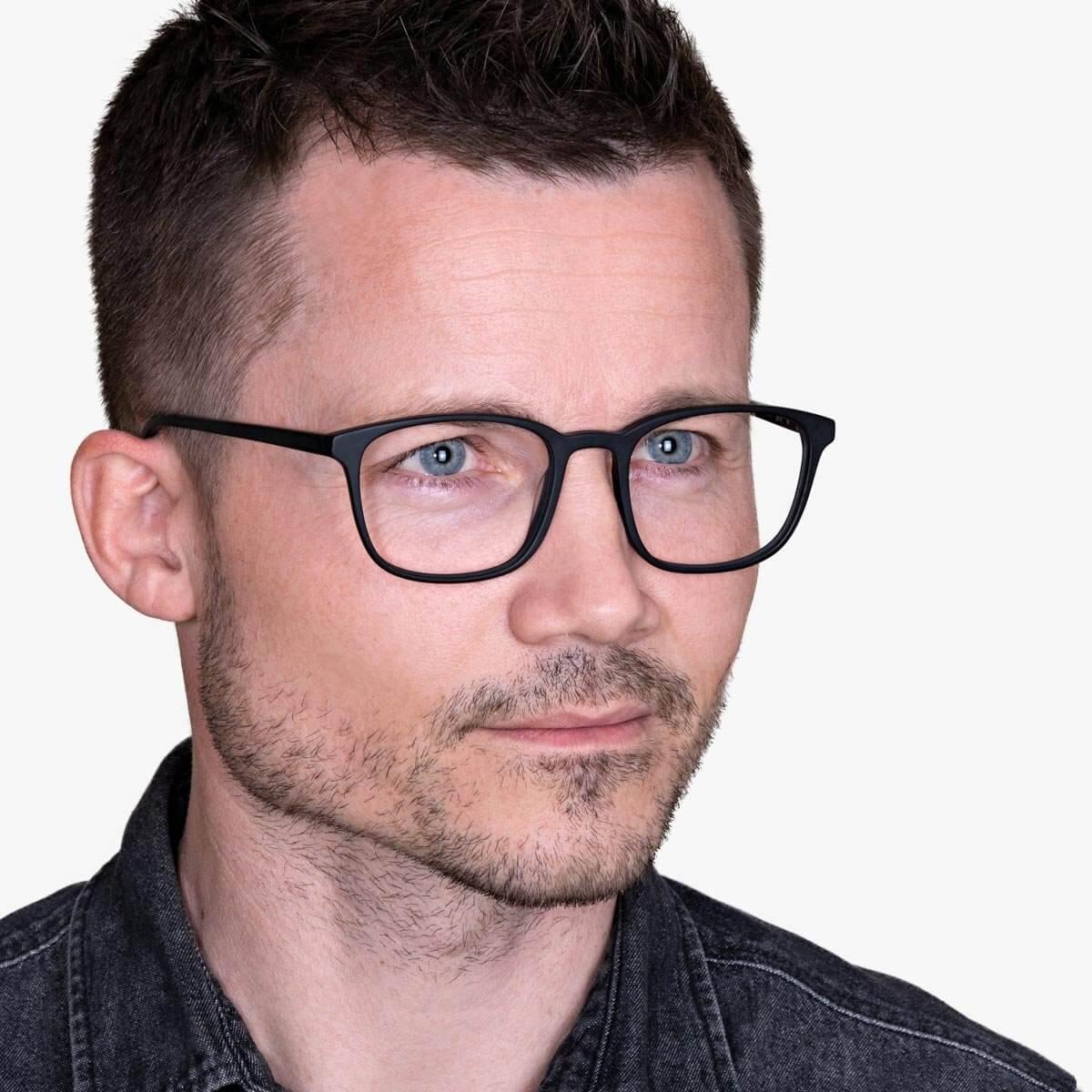 Luxreaders stylish Ebeltoft Black Blue light glasses. Made from Acetate in a Square shape.