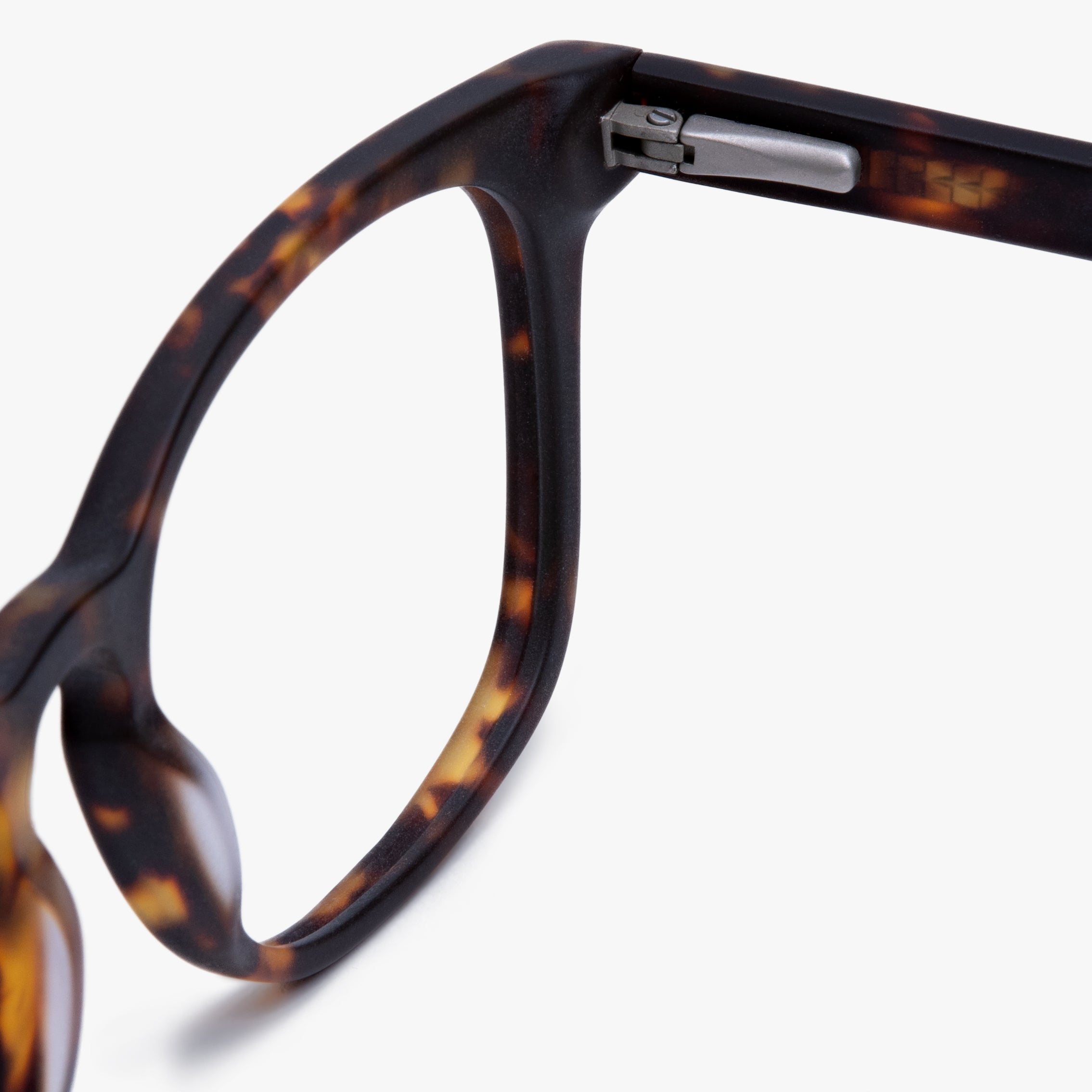 Close-up of Men's Bornholm Dark Turtle glasses with tortoiseshell pattern