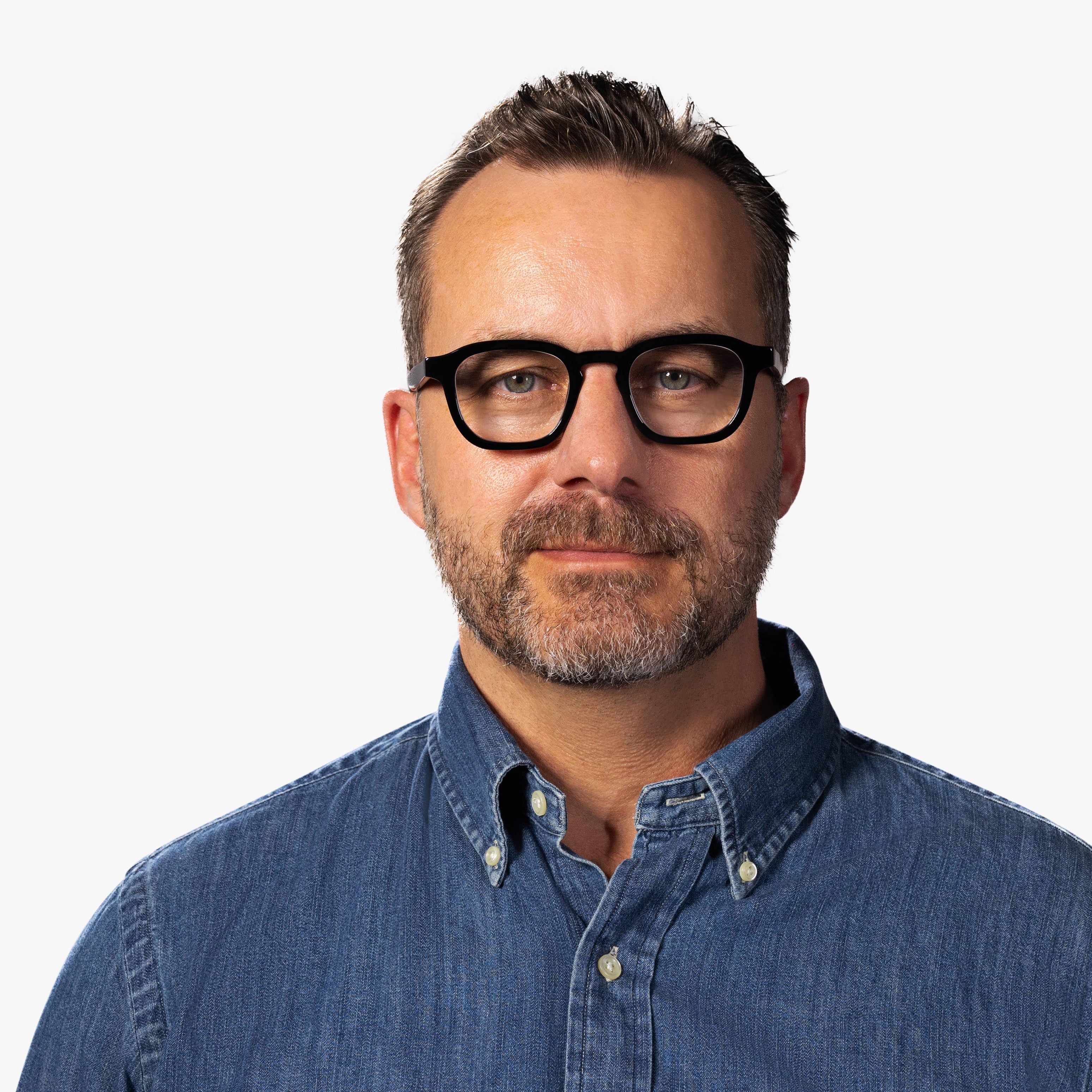 Person wearing Men's Reykjavik Black glasses