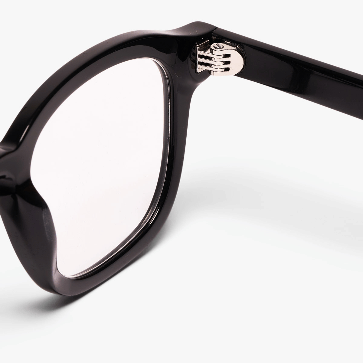 Women's Reykjavik Black glasses with thick black frame and metal hinge